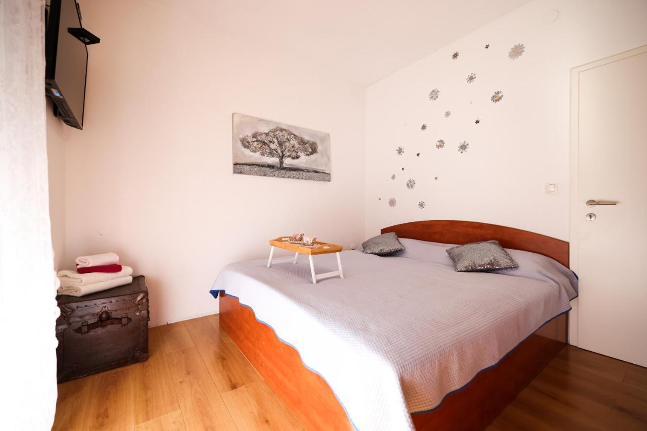 Apartman Heder Задар Екстериор снимка