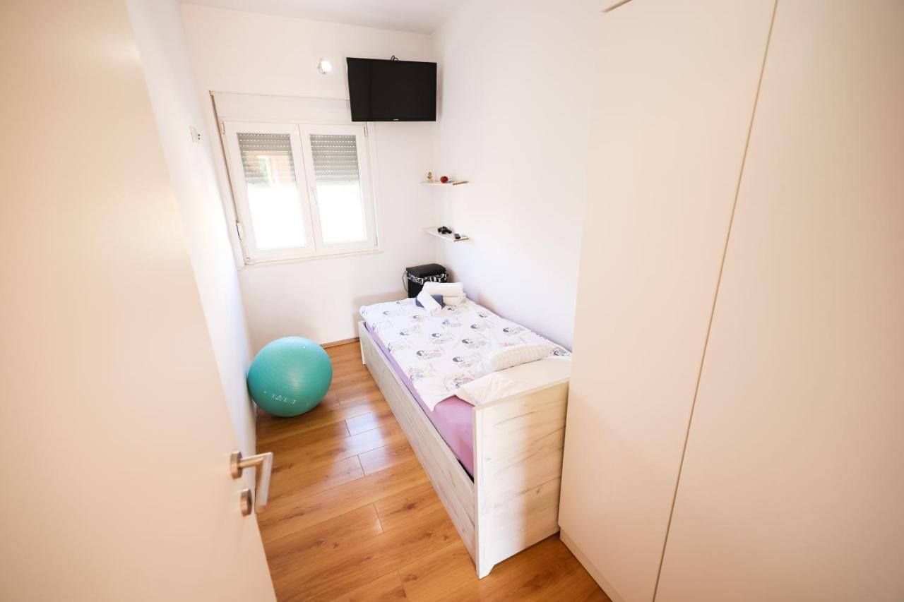 Apartman Heder Задар Екстериор снимка
